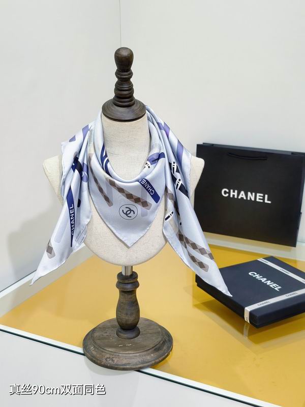 Chanel silk scarf hm22